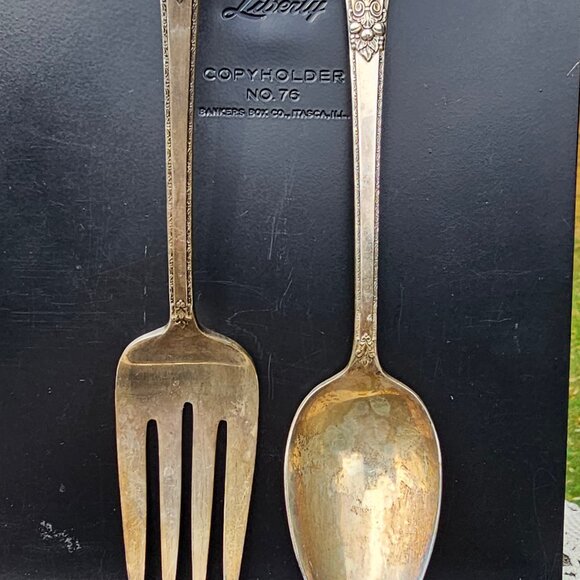 serving fork and spoon 1847 Rogers Bros plated silver Adoration pattern midcntry - Picture 1 of 11